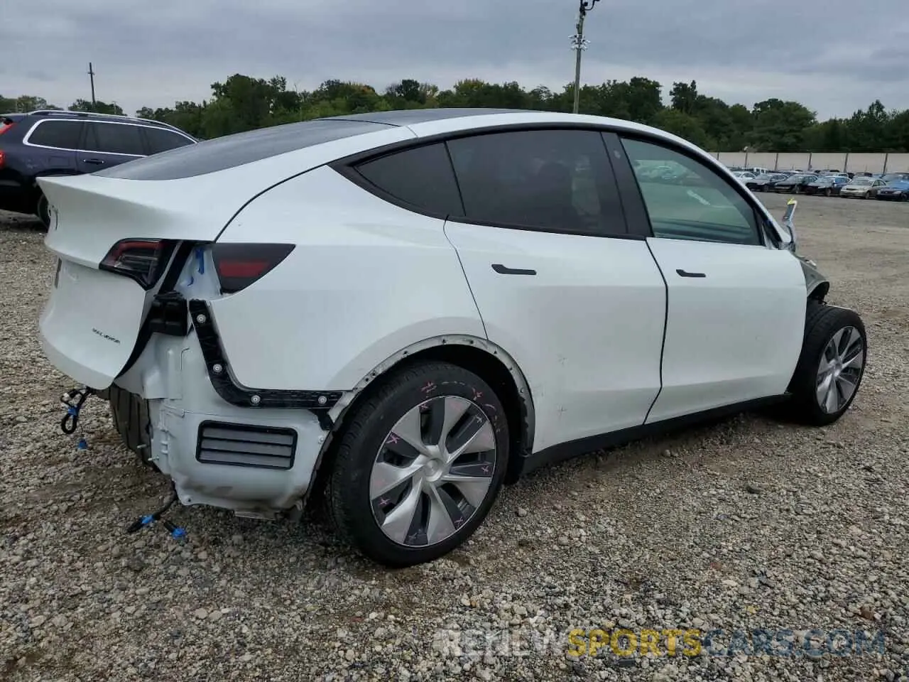 3 Photograph of a damaged car 5YJYGDEE6MF110066 TESLA MODEL Y 2021