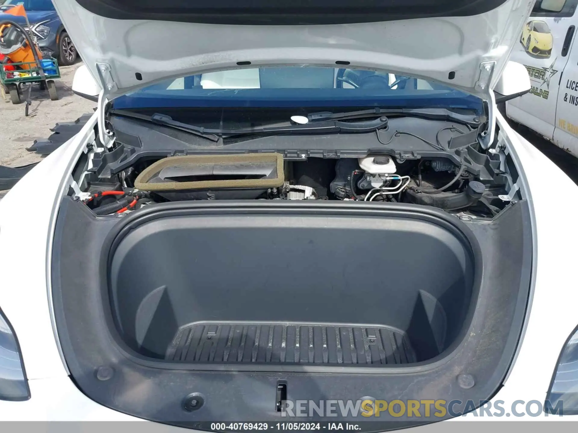 10 Photograph of a damaged car 5YJYGDEE6MF130088 TESLA MODEL Y 2021