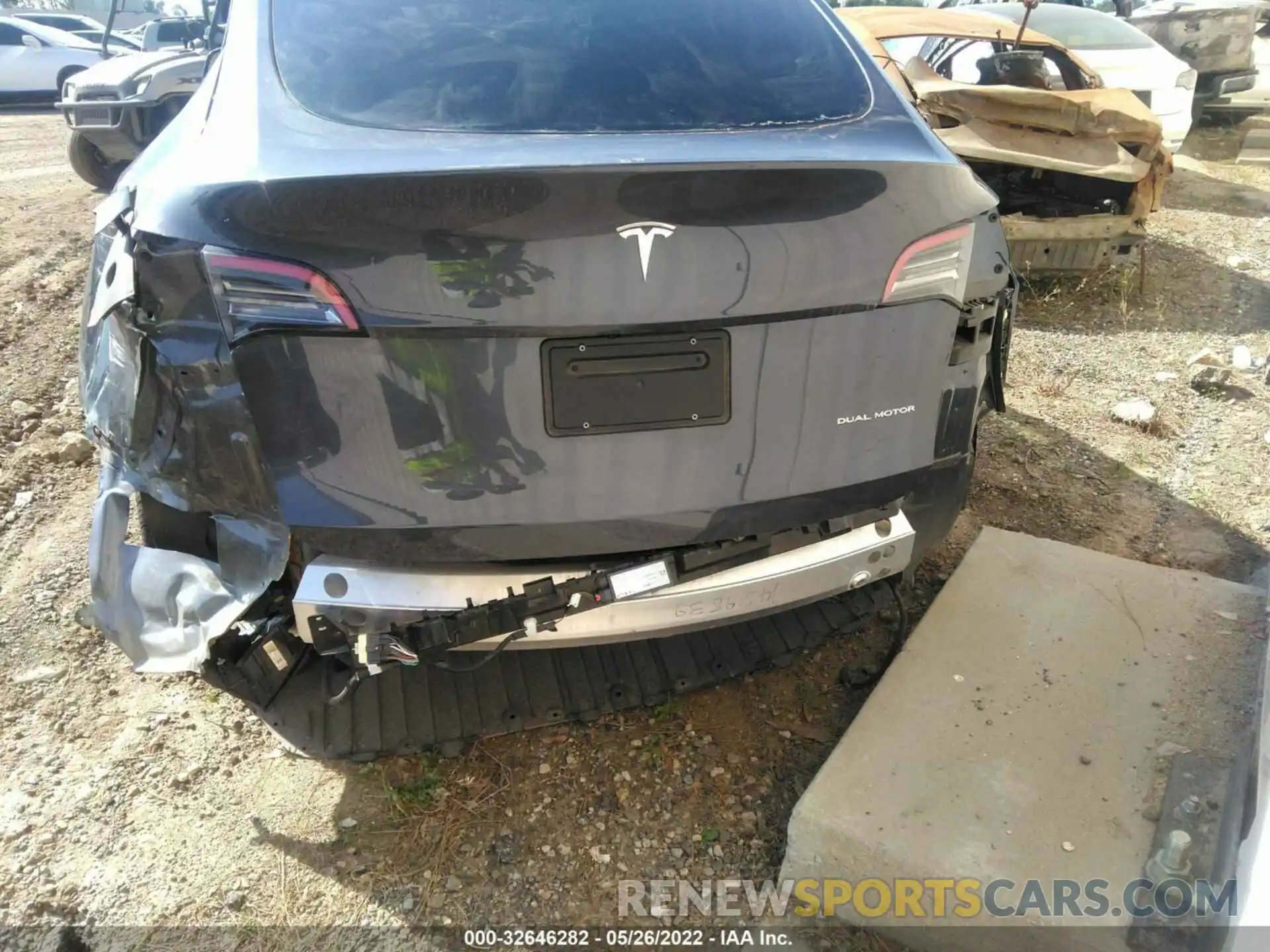 6 Photograph of a damaged car 5YJYGDEE6MF140121 TESLA MODEL Y 2021