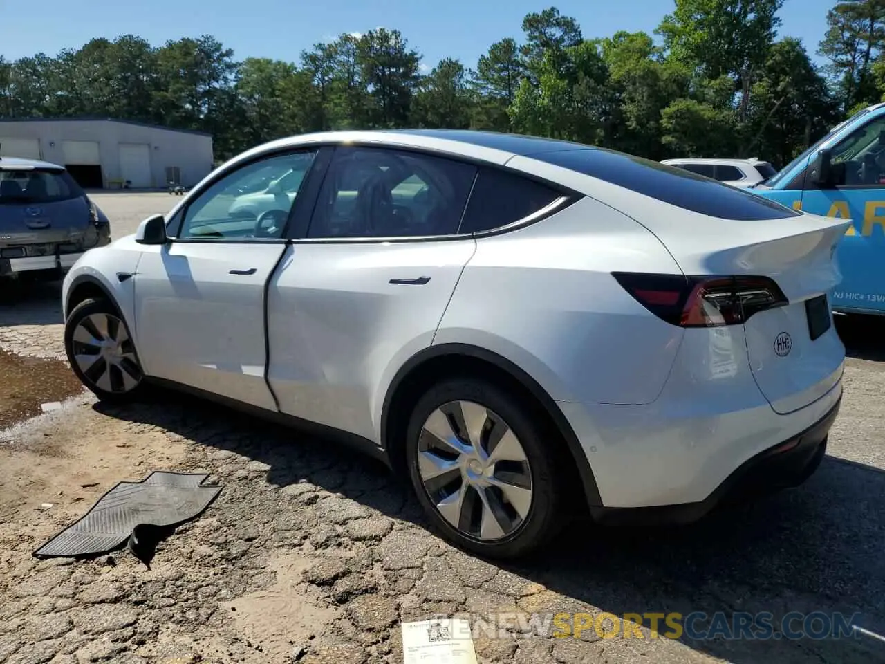 2 Photograph of a damaged car 5YJYGDEE6MF140510 TESLA MODEL Y 2021