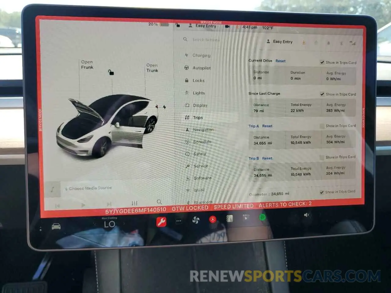 9 Photograph of a damaged car 5YJYGDEE6MF140510 TESLA MODEL Y 2021