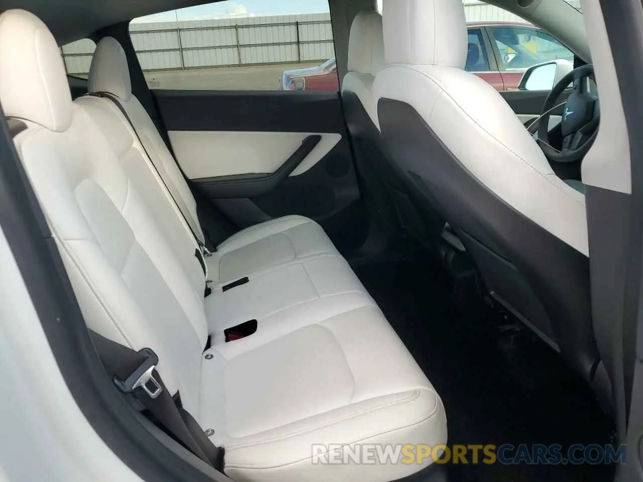 11 Photograph of a damaged car 5YJYGDEE6MF157999 TESLA MODEL Y 2021