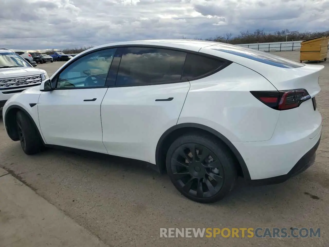 2 Photograph of a damaged car 5YJYGDEE6MF157999 TESLA MODEL Y 2021