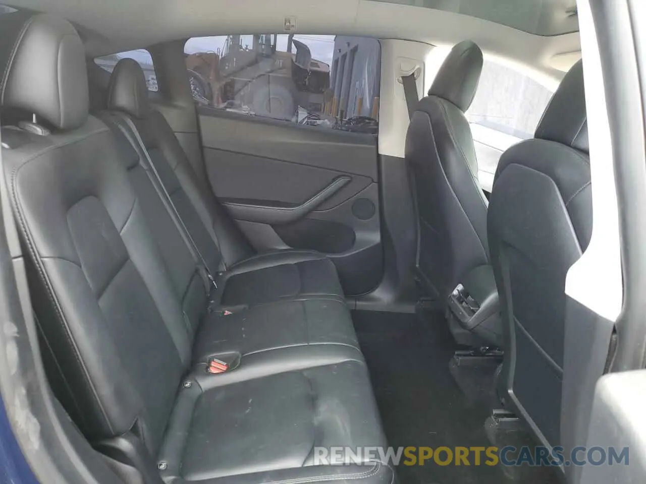 10 Photograph of a damaged car 5YJYGDEE6MF182384 TESLA MODEL Y 2021