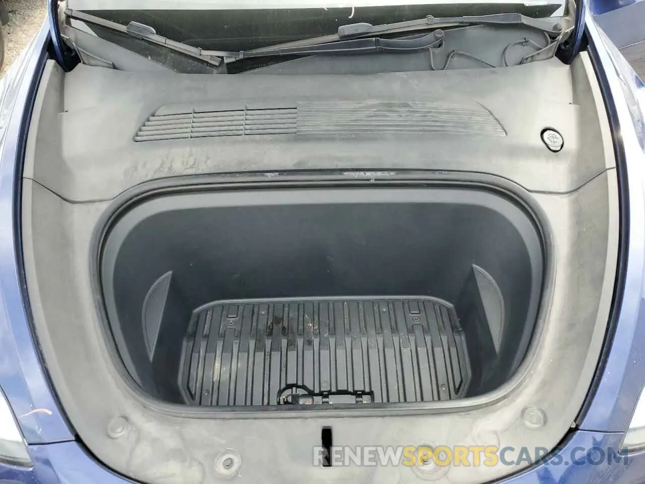 11 Photograph of a damaged car 5YJYGDEE6MF182384 TESLA MODEL Y 2021