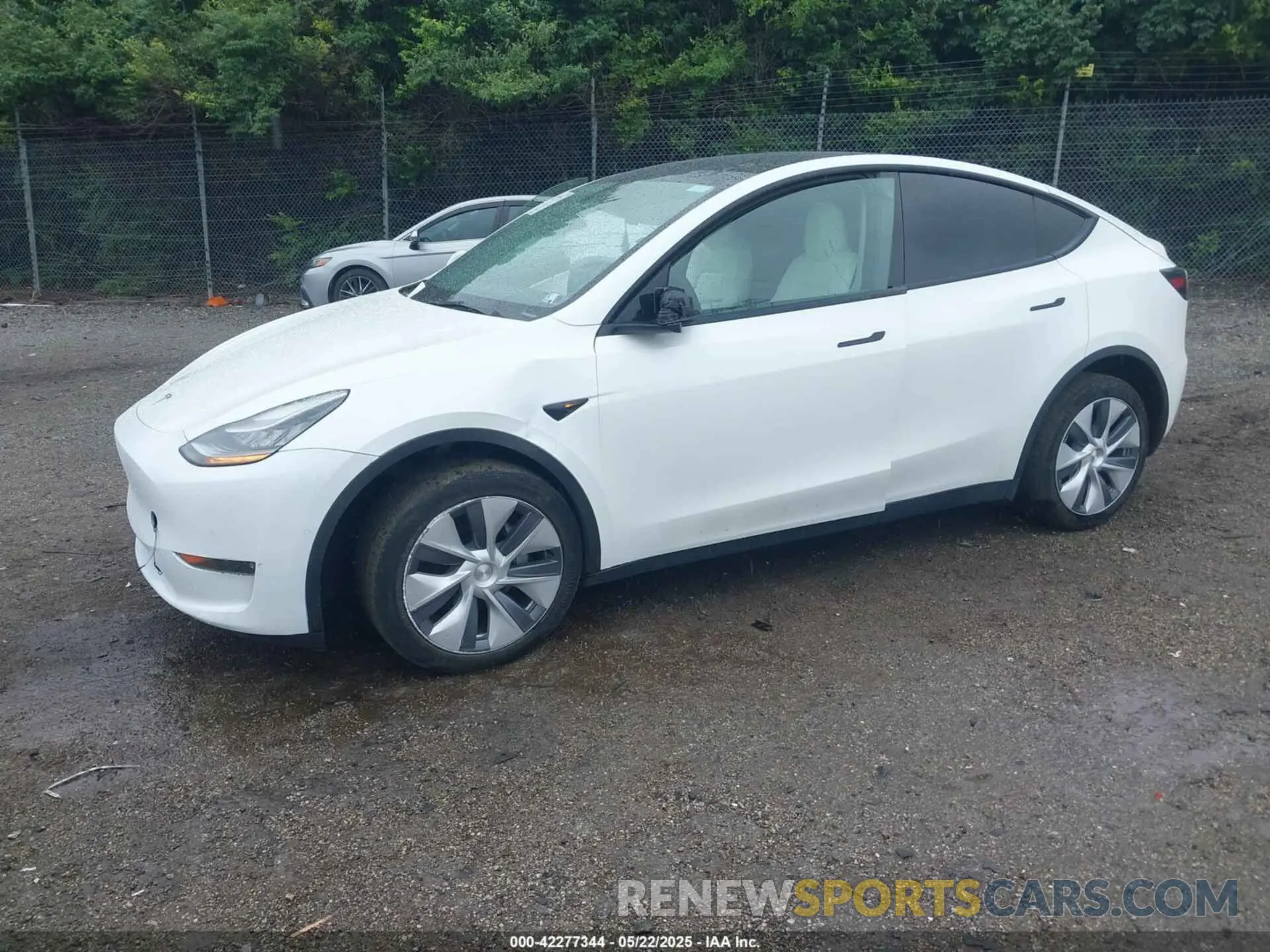 2 Photograph of a damaged car 5YJYGDEE6MF182630 TESLA MODEL Y 2021