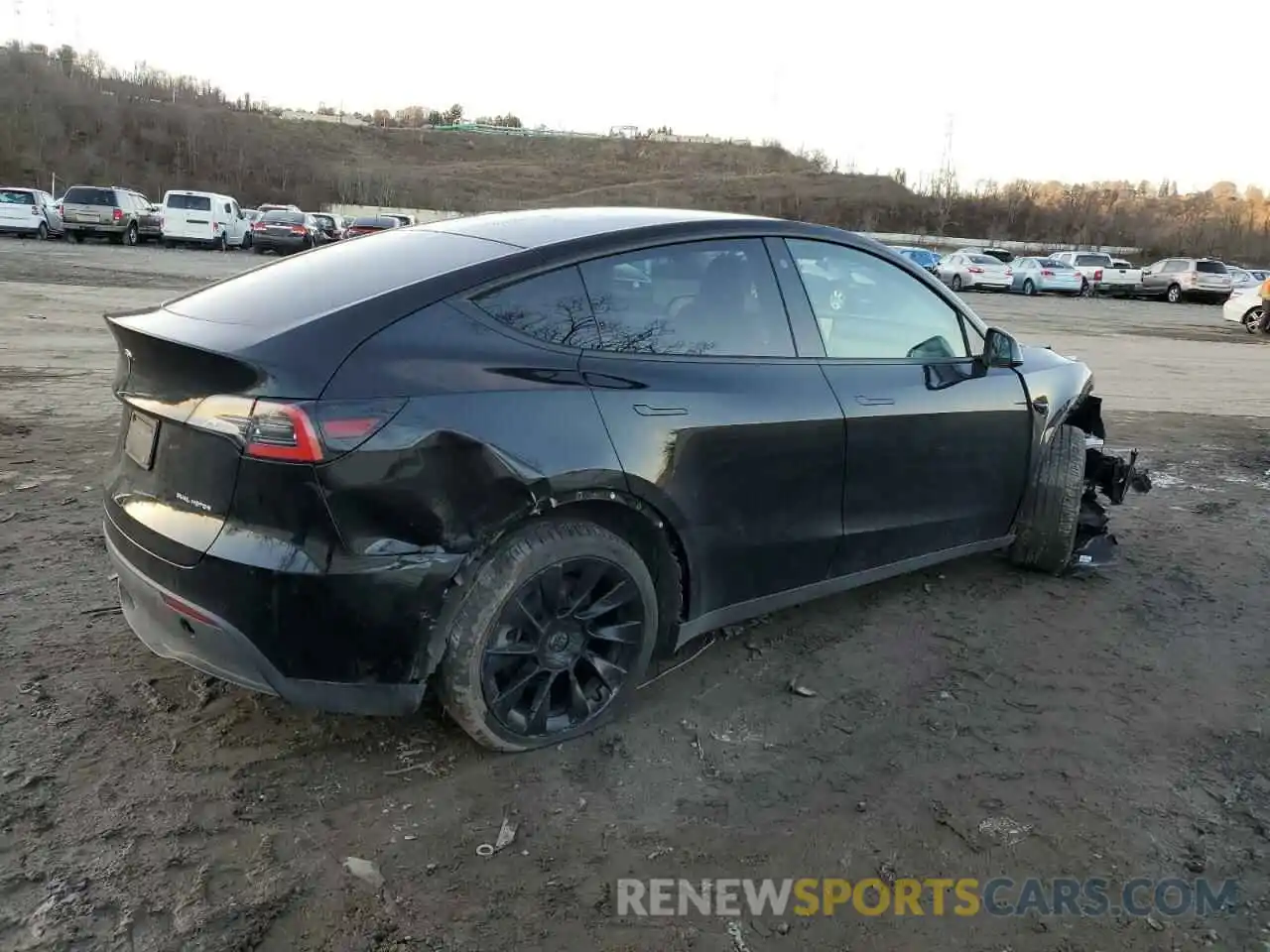 3 Photograph of a damaged car 5YJYGDEE6MF185365 TESLA MODEL Y 2021