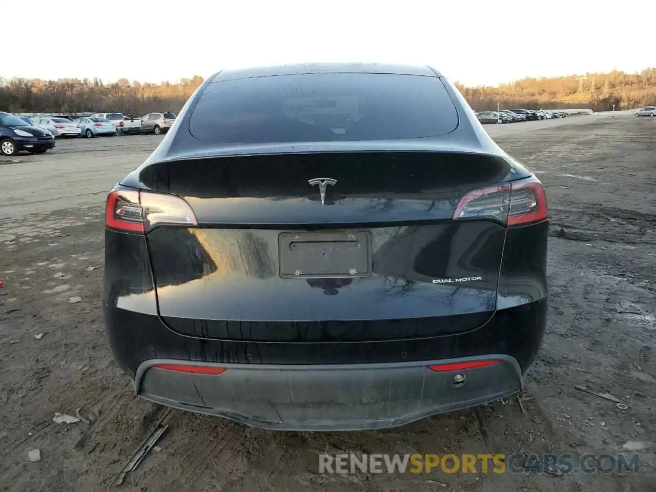 6 Photograph of a damaged car 5YJYGDEE6MF185365 TESLA MODEL Y 2021