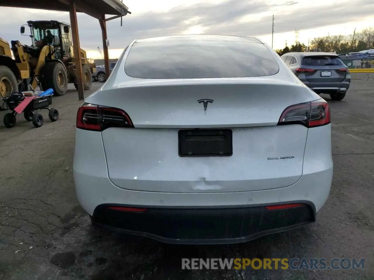 6 Photograph of a damaged car 5YJYGDEE6MF187603 TESLA MODEL Y 2021