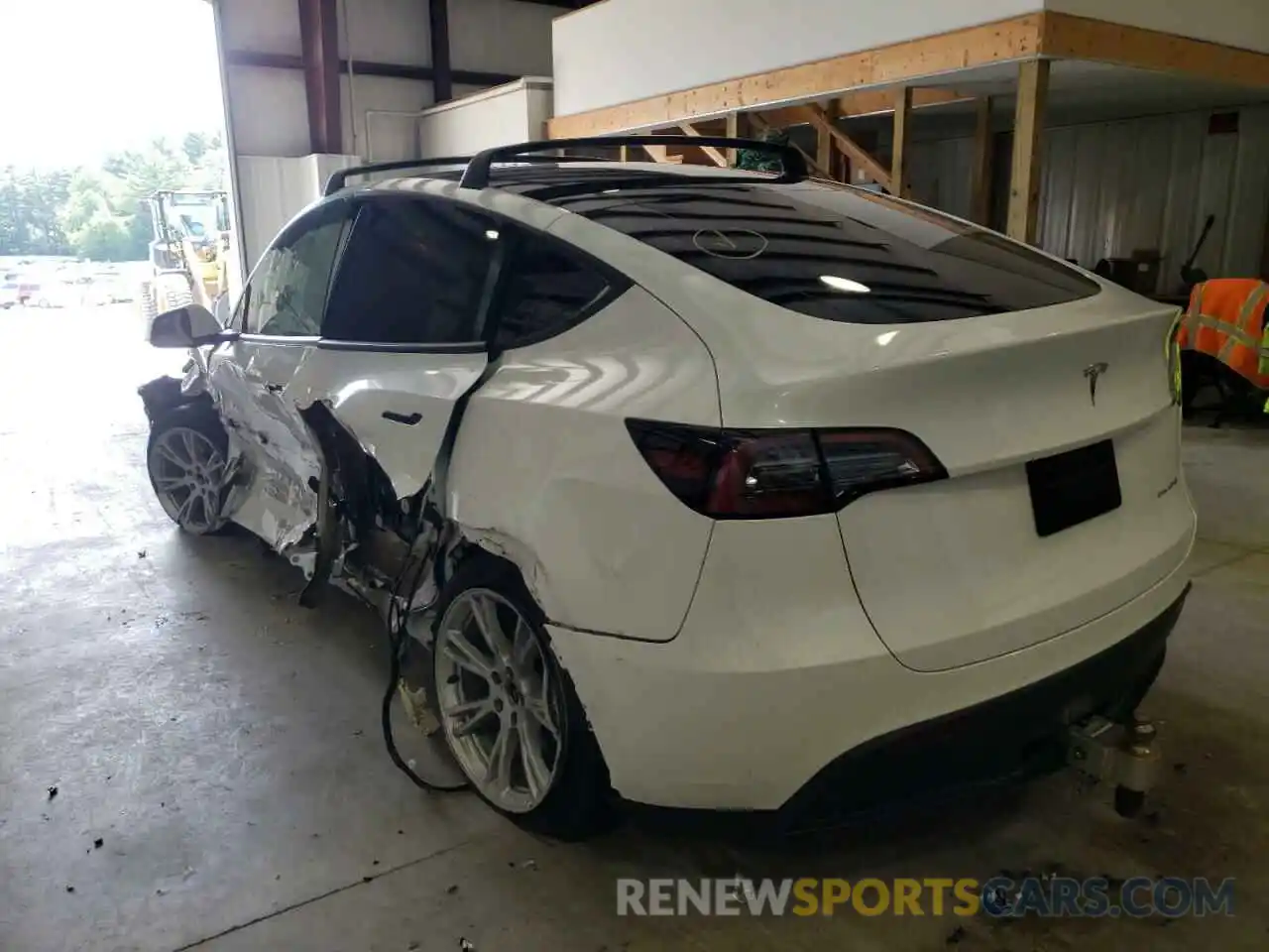 3 Photograph of a damaged car 5YJYGDEE6MF190954 TESLA MODEL Y 2021