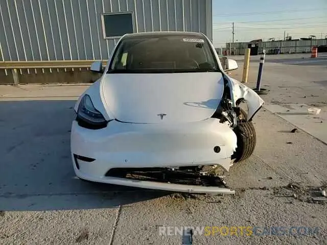 12 Photograph of a damaged car 5YJYGDEE6MF192414 TESLA MODEL Y 2021