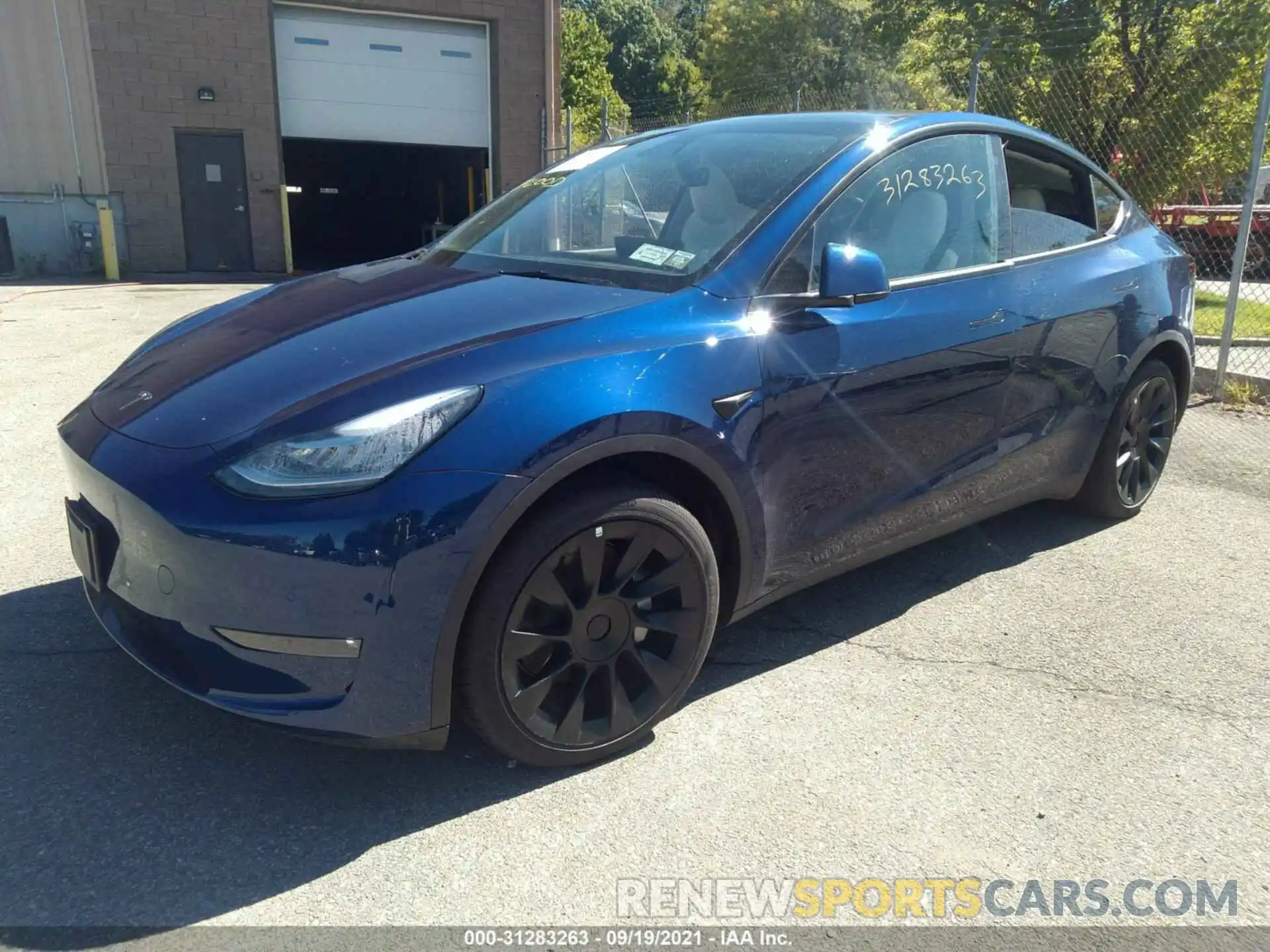 2 Photograph of a damaged car 5YJYGDEE6MF195992 TESLA MODEL Y 2021