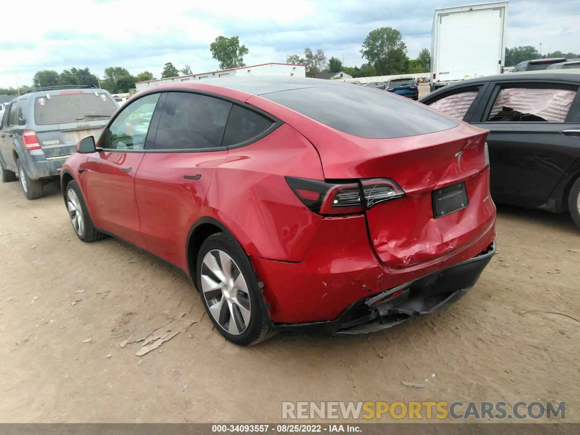 3 Photograph of a damaged car 5YJYGDEE6MF196835 TESLA MODEL Y 2021