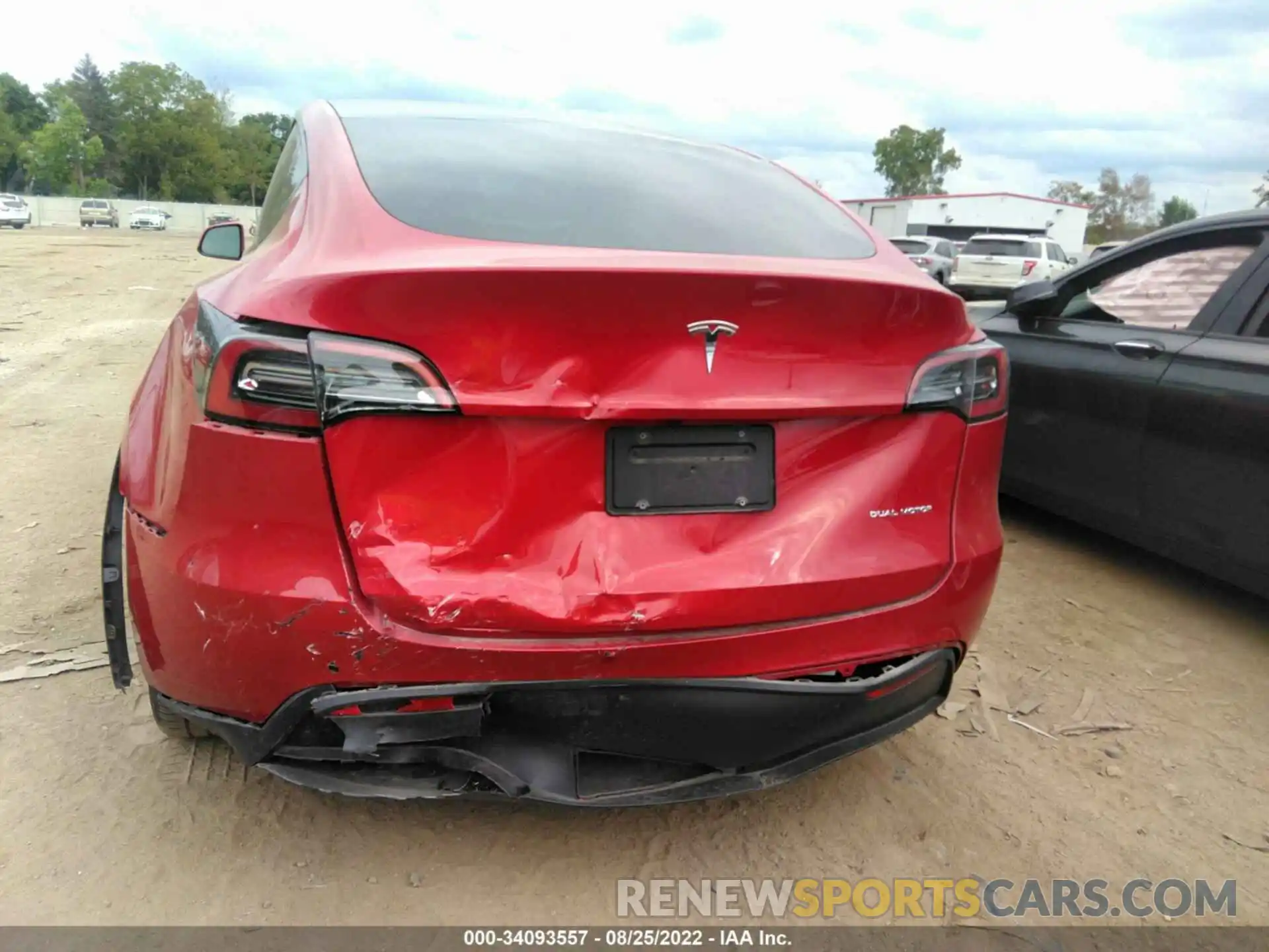 6 Photograph of a damaged car 5YJYGDEE6MF196835 TESLA MODEL Y 2021