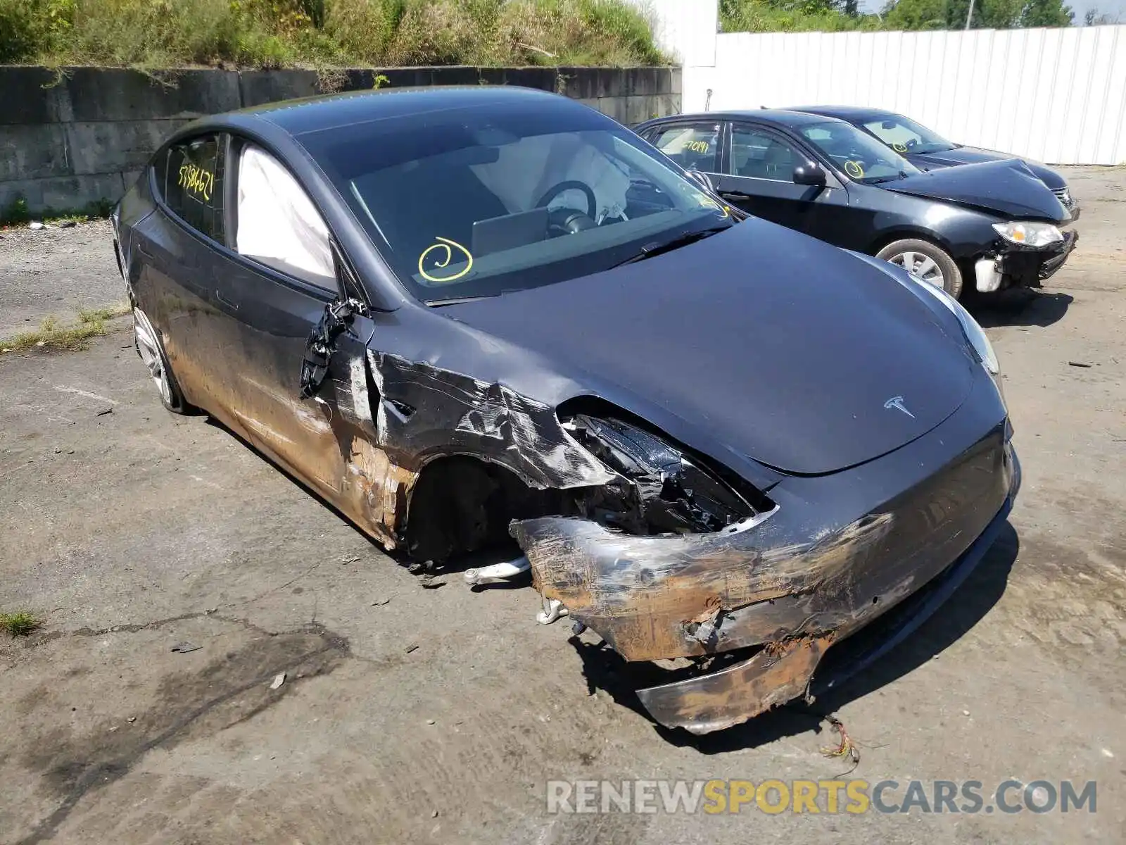 1 Photograph of a damaged car 5YJYGDEE6MF199489 TESLA MODEL Y 2021