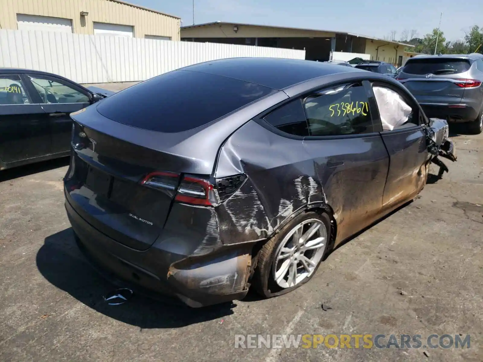 4 Photograph of a damaged car 5YJYGDEE6MF199489 TESLA MODEL Y 2021