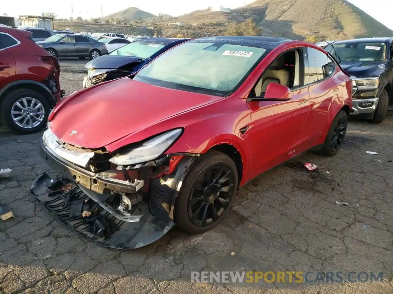 1 Photograph of a damaged car 5YJYGDEE6MF203881 TESLA MODEL Y 2021