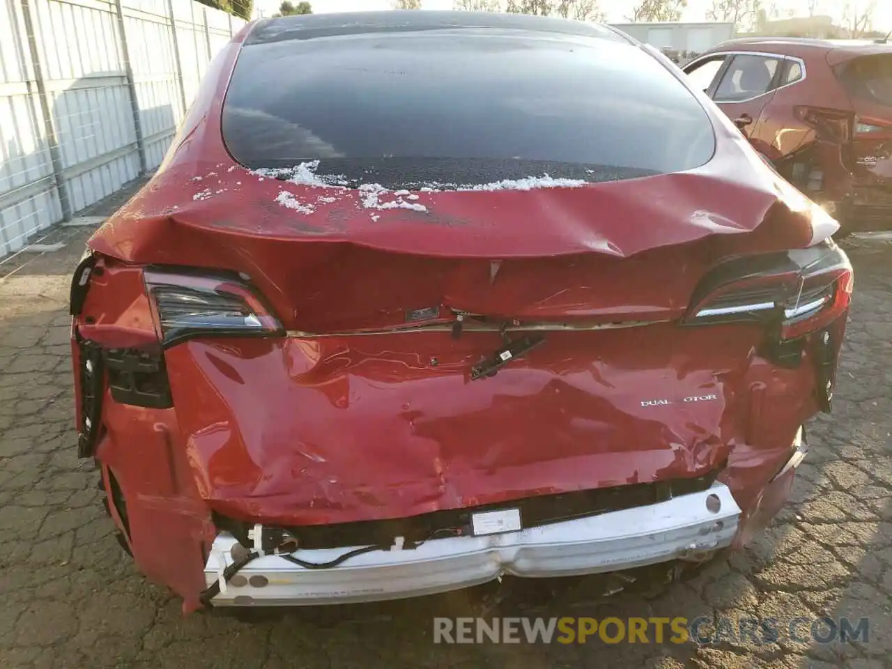 6 Photograph of a damaged car 5YJYGDEE6MF203881 TESLA MODEL Y 2021