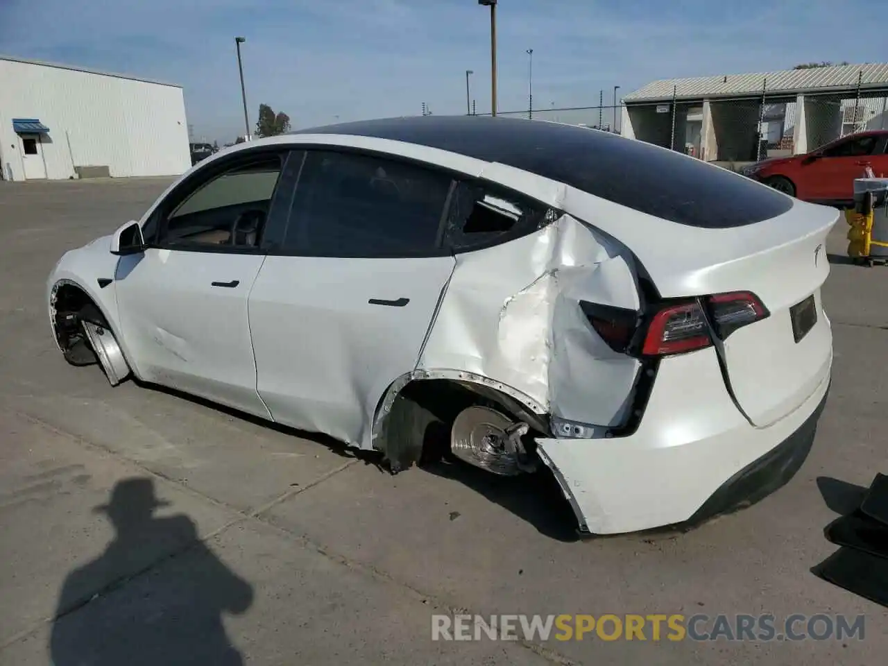 2 Photograph of a damaged car 5YJYGDEE6MF218512 TESLA MODEL Y 2021