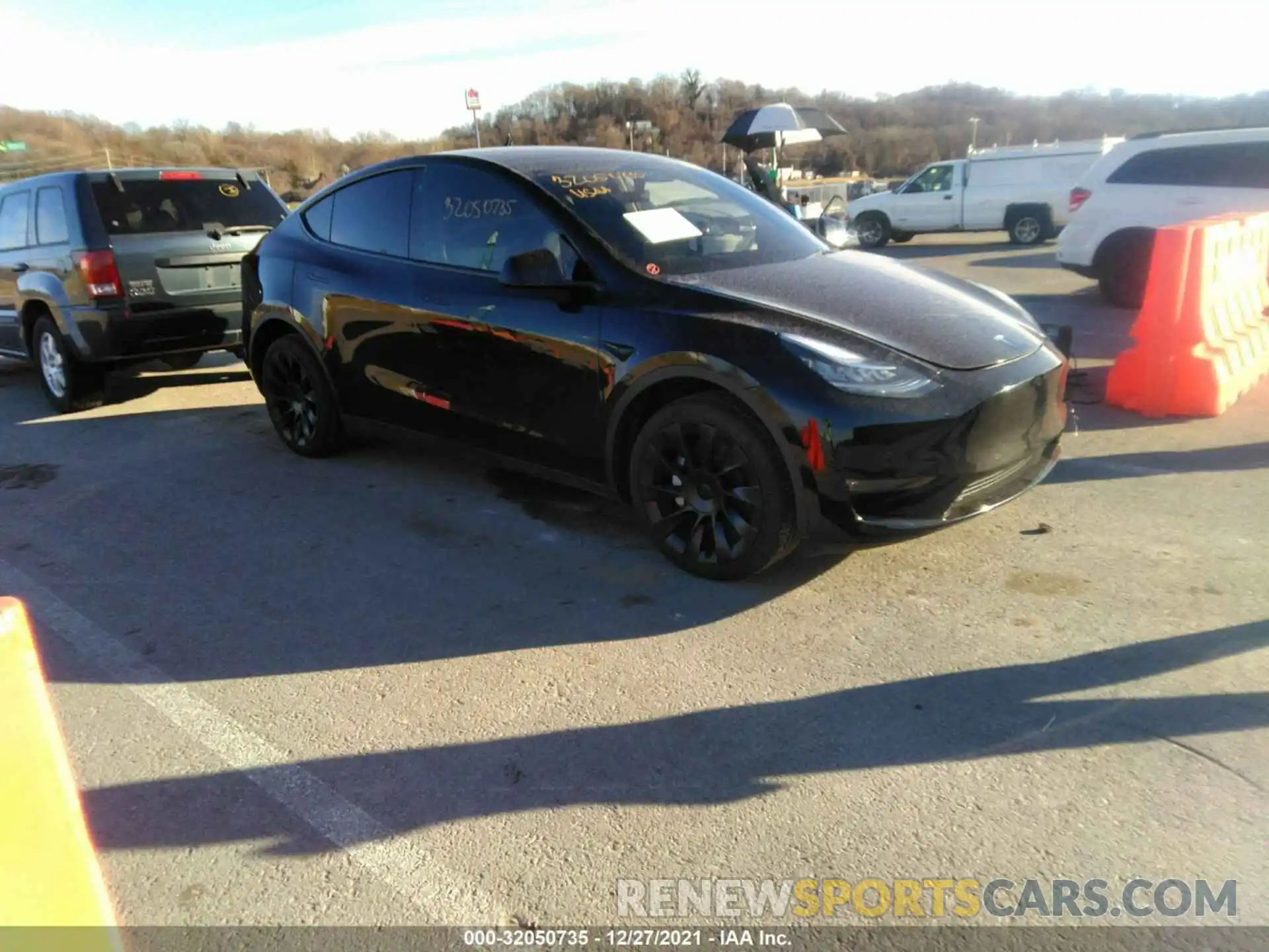 1 Photograph of a damaged car 5YJYGDEE6MF229347 TESLA MODEL Y 2021