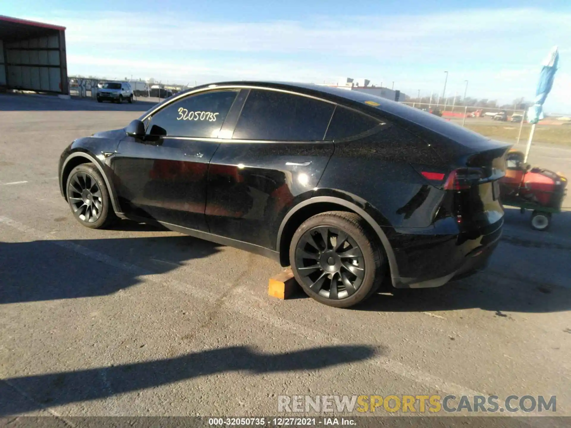 3 Photograph of a damaged car 5YJYGDEE6MF229347 TESLA MODEL Y 2021