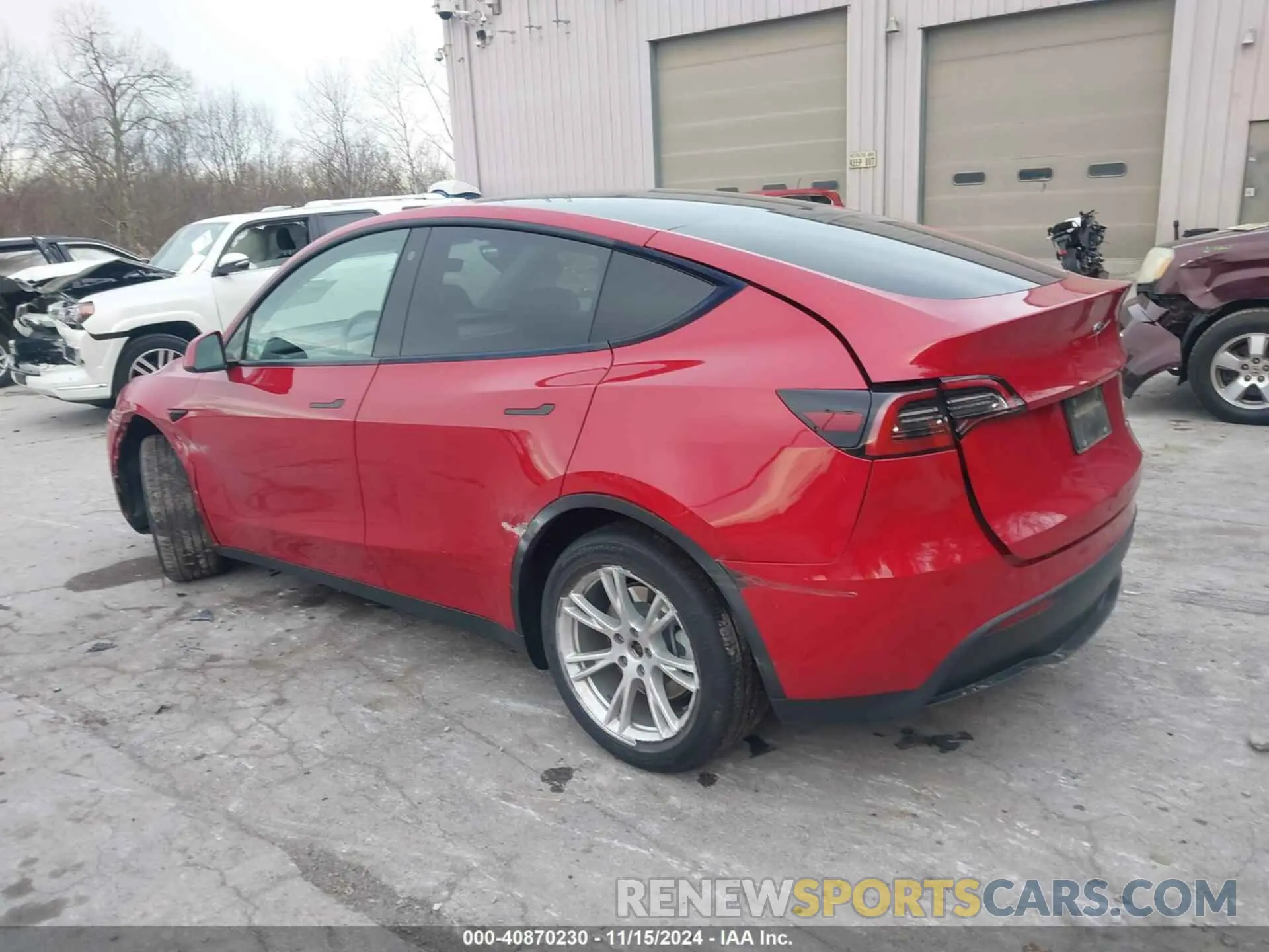 3 Photograph of a damaged car 5YJYGDEE6MF234421 TESLA MODEL Y 2021