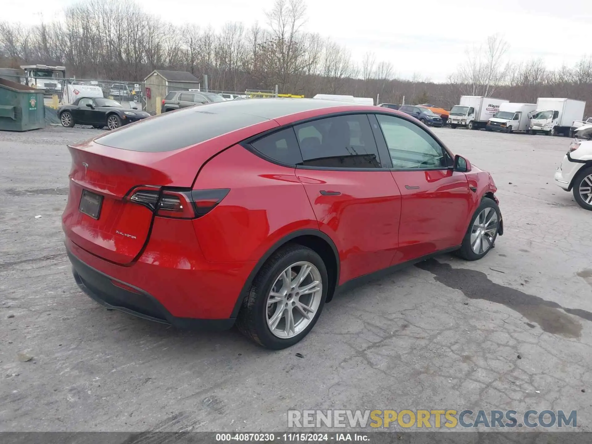 4 Photograph of a damaged car 5YJYGDEE6MF234421 TESLA MODEL Y 2021