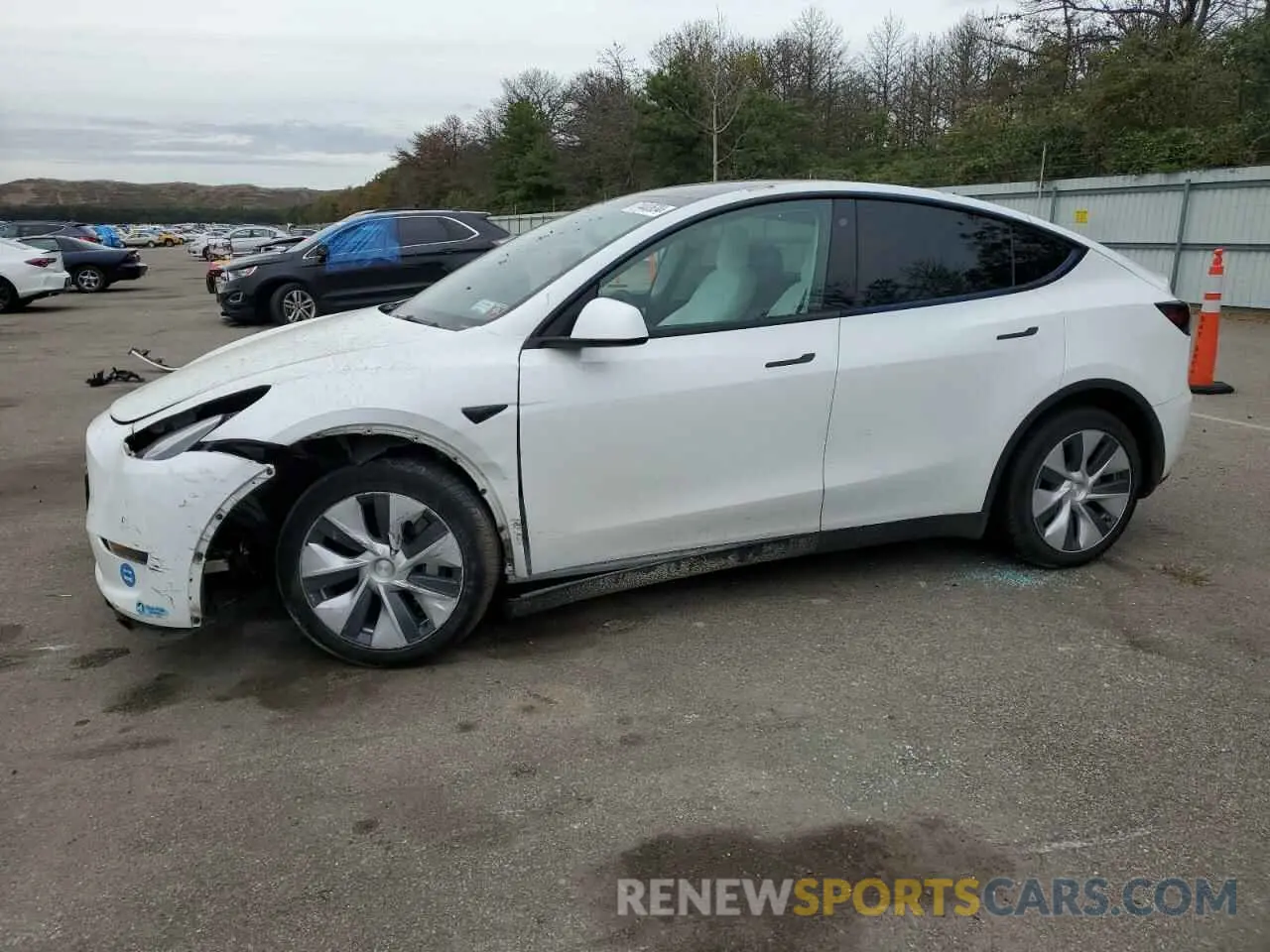1 Photograph of a damaged car 5YJYGDEE6MF240543 TESLA MODEL Y 2021