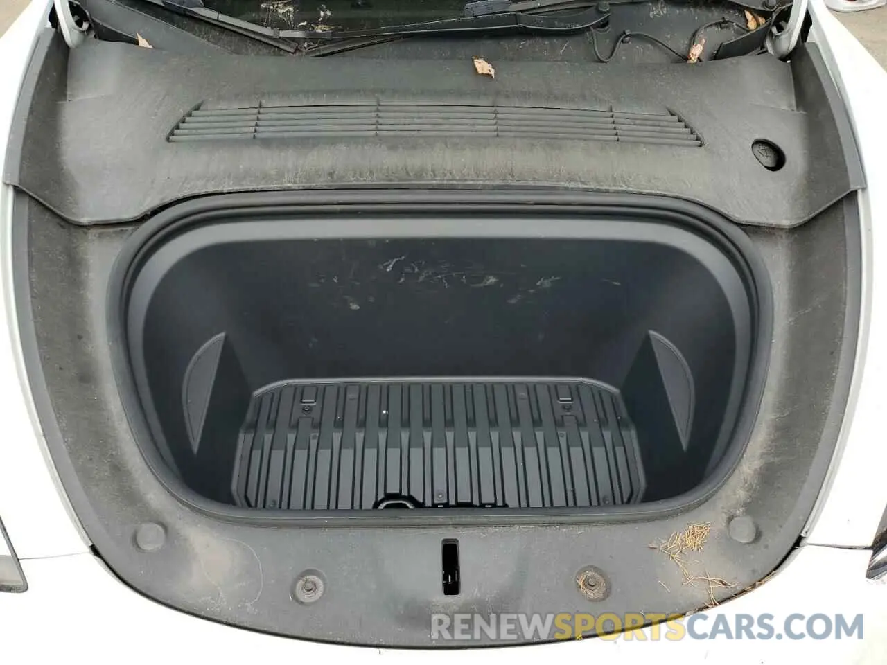 11 Photograph of a damaged car 5YJYGDEE6MF240543 TESLA MODEL Y 2021