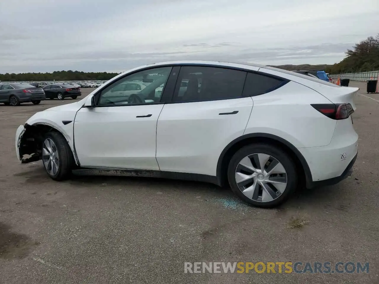 2 Photograph of a damaged car 5YJYGDEE6MF240543 TESLA MODEL Y 2021