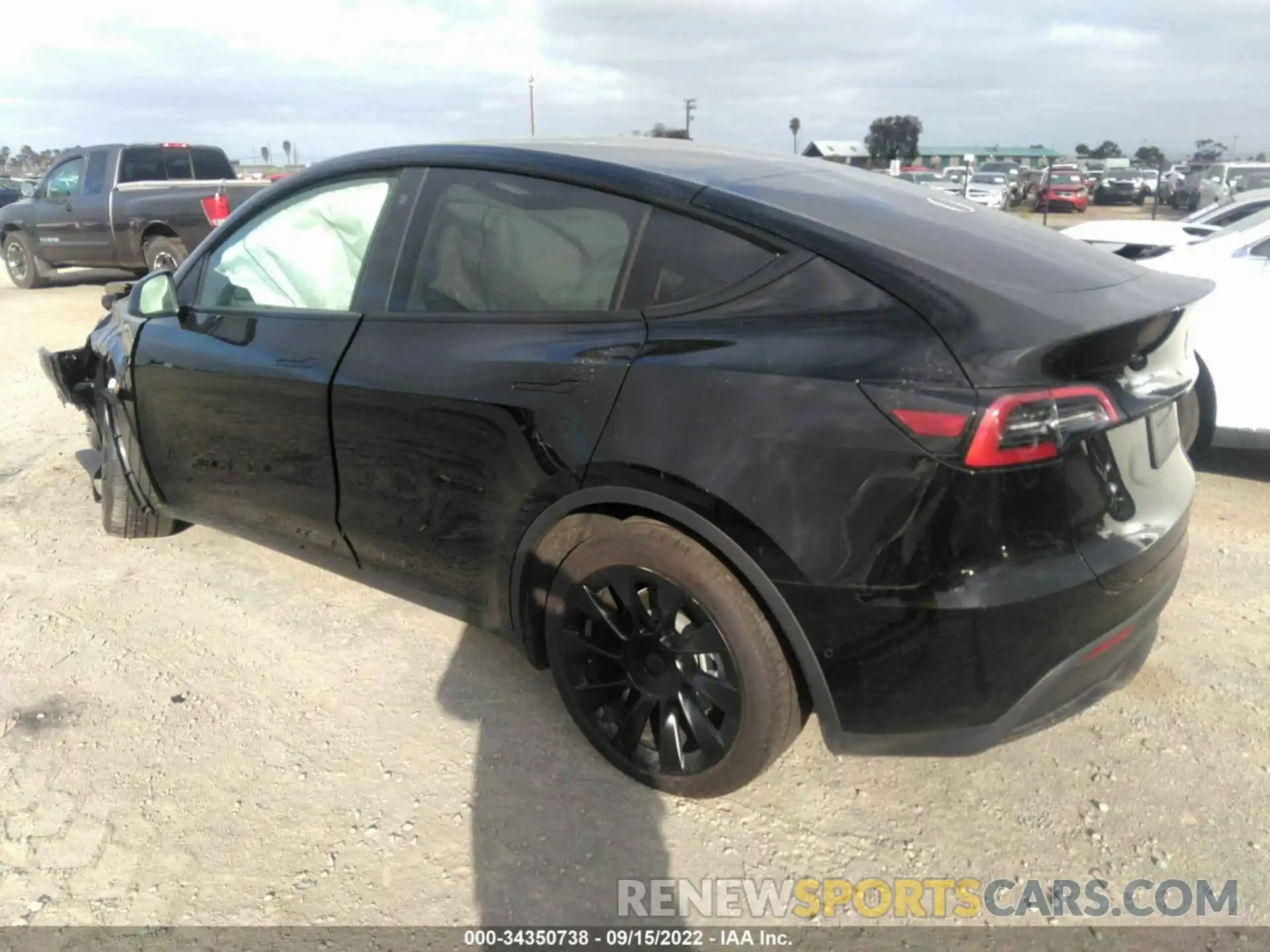 3 Photograph of a damaged car 5YJYGDEE6MF240767 TESLA MODEL Y 2021