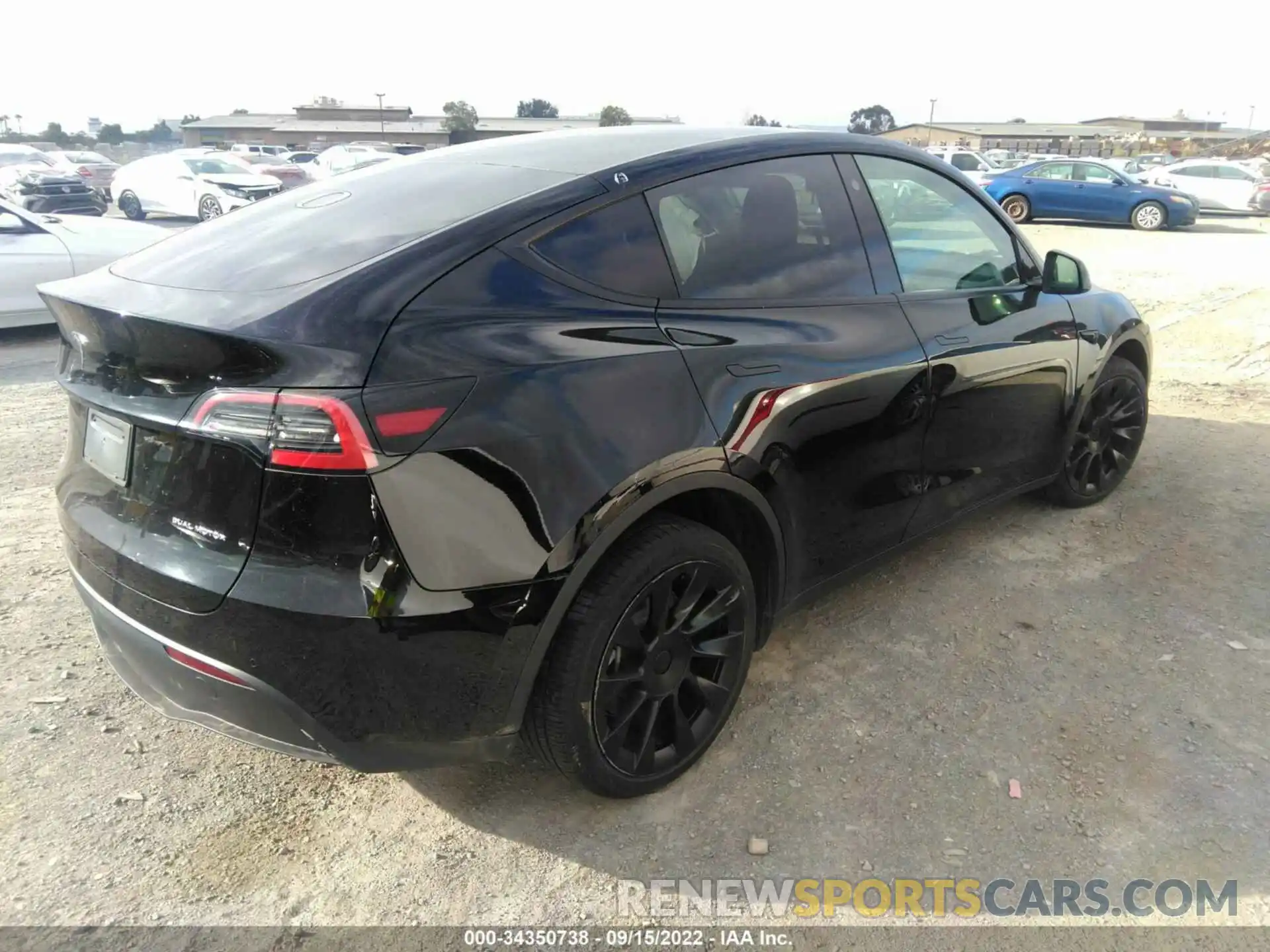 4 Photograph of a damaged car 5YJYGDEE6MF240767 TESLA MODEL Y 2021