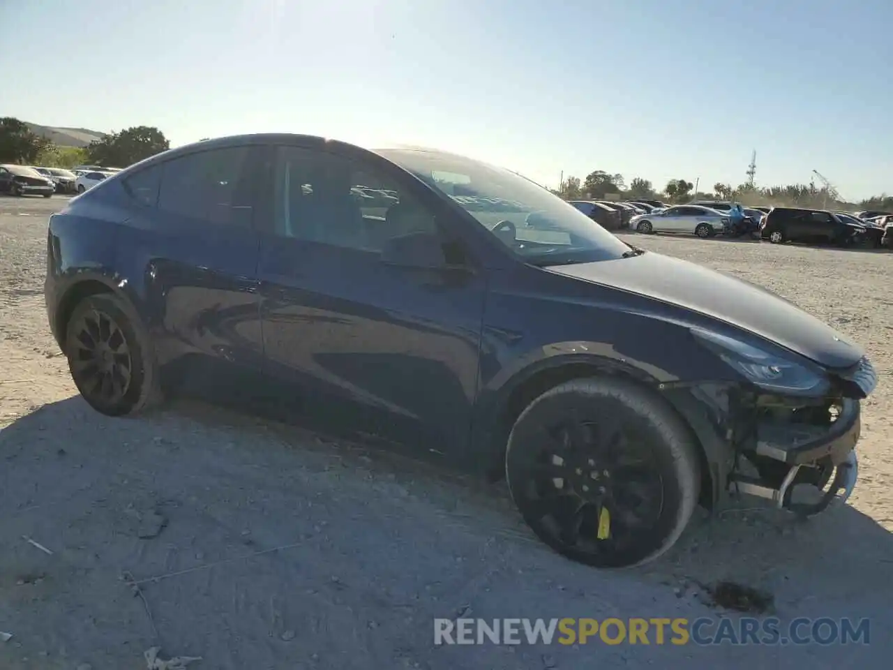 4 Photograph of a damaged car 5YJYGDEE6MF263661 TESLA MODEL Y 2021