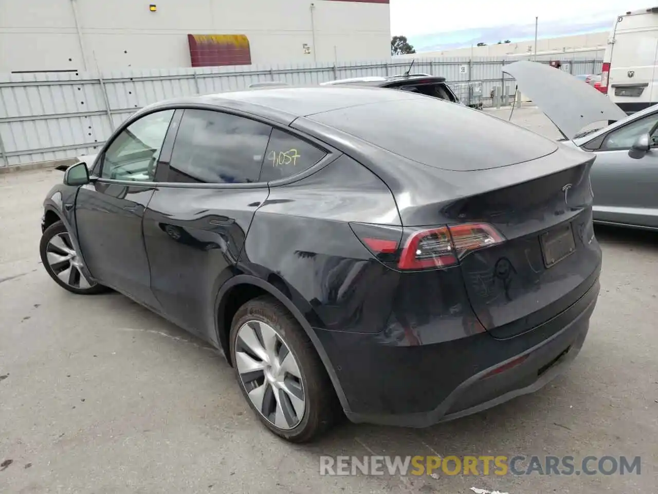 3 Photograph of a damaged car 5YJYGDEE6MF270013 TESLA MODEL Y 2021