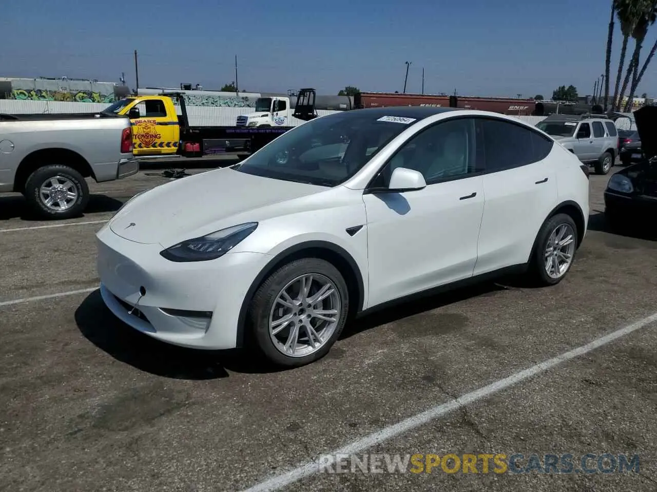 1 Photograph of a damaged car 5YJYGDEE6MF271906 TESLA MODEL Y 2021