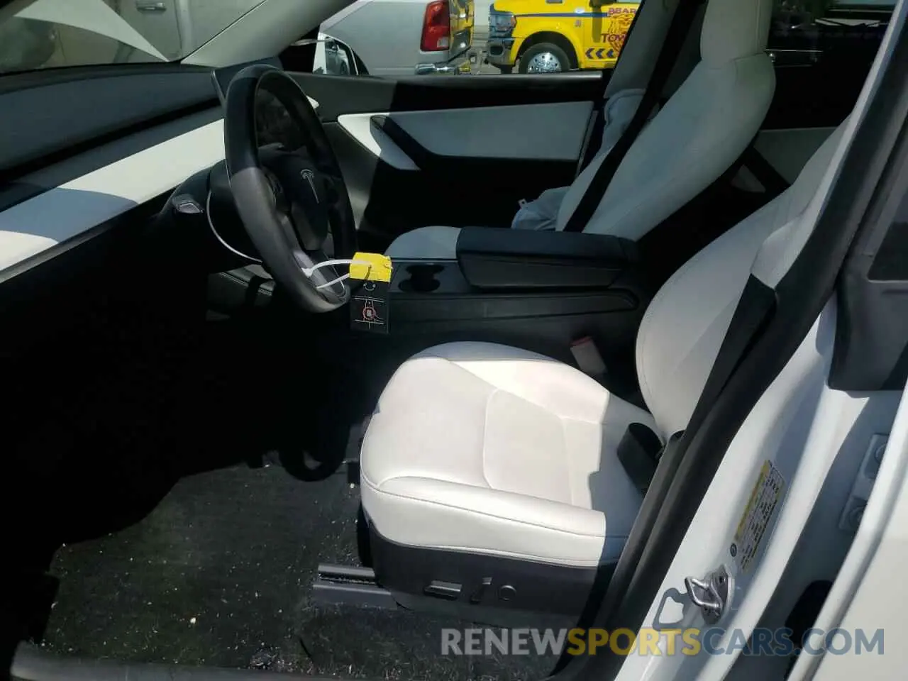 7 Photograph of a damaged car 5YJYGDEE6MF271906 TESLA MODEL Y 2021