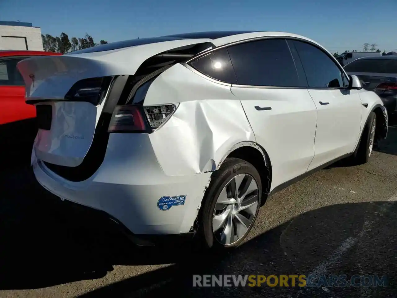 3 Photograph of a damaged car 5YJYGDEE6MF275440 TESLA MODEL Y 2021