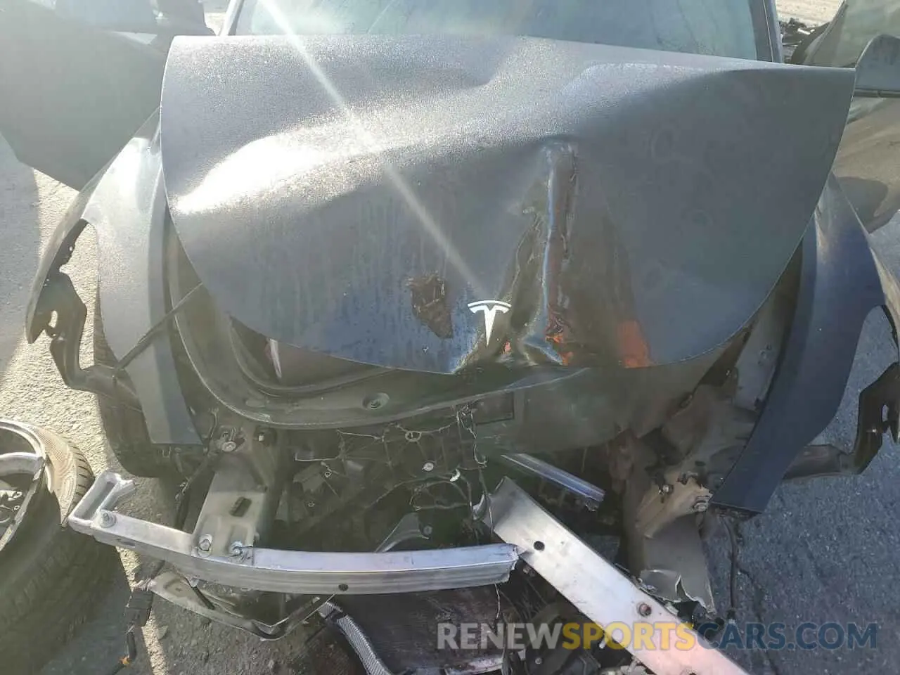 11 Photograph of a damaged car 5YJYGDEE6MF285644 TESLA MODEL Y 2021