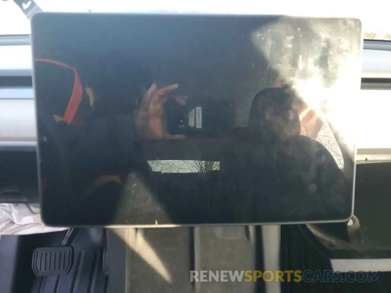 9 Photograph of a damaged car 5YJYGDEE6MF285644 TESLA MODEL Y 2021