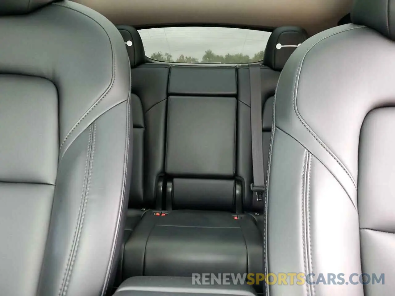 10 Photograph of a damaged car 5YJYGDEE7MF063310 TESLA MODEL Y 2021