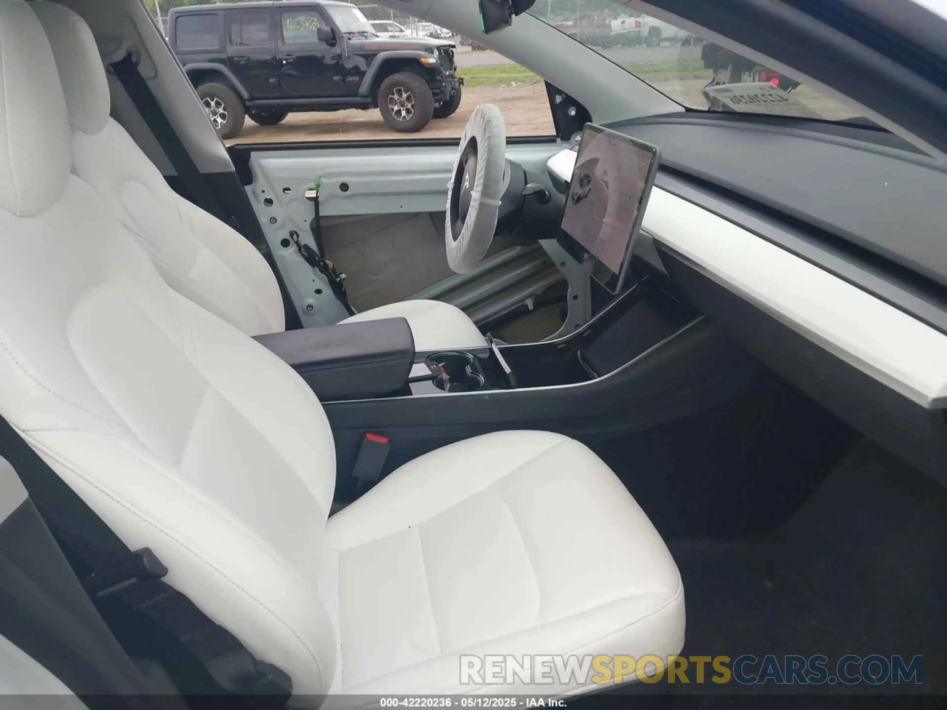5 Photograph of a damaged car 5YJYGDEE7MF068619 TESLA MODEL Y 2021
