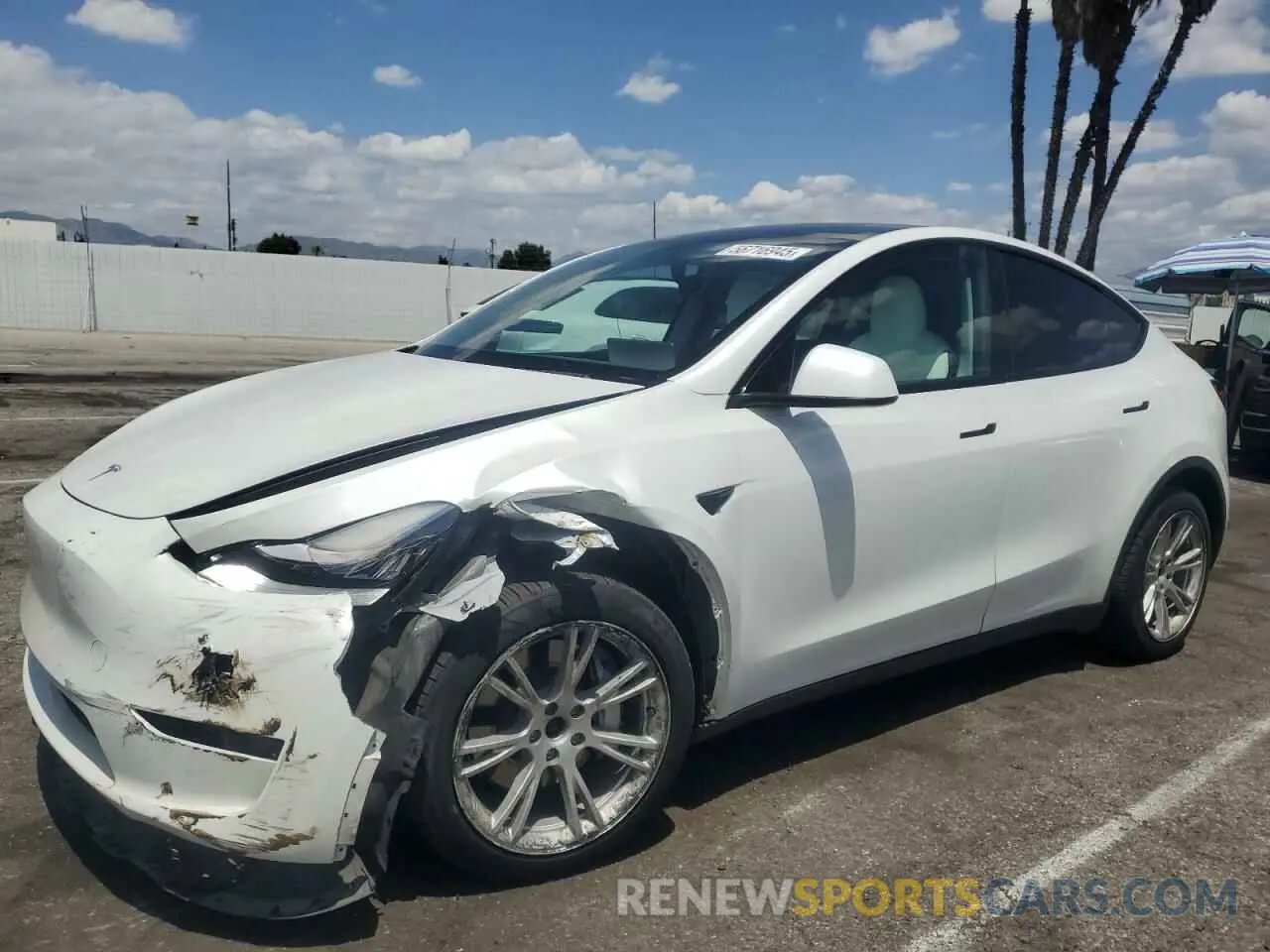 1 Photograph of a damaged car 5YJYGDEE7MF068975 TESLA MODEL Y 2021