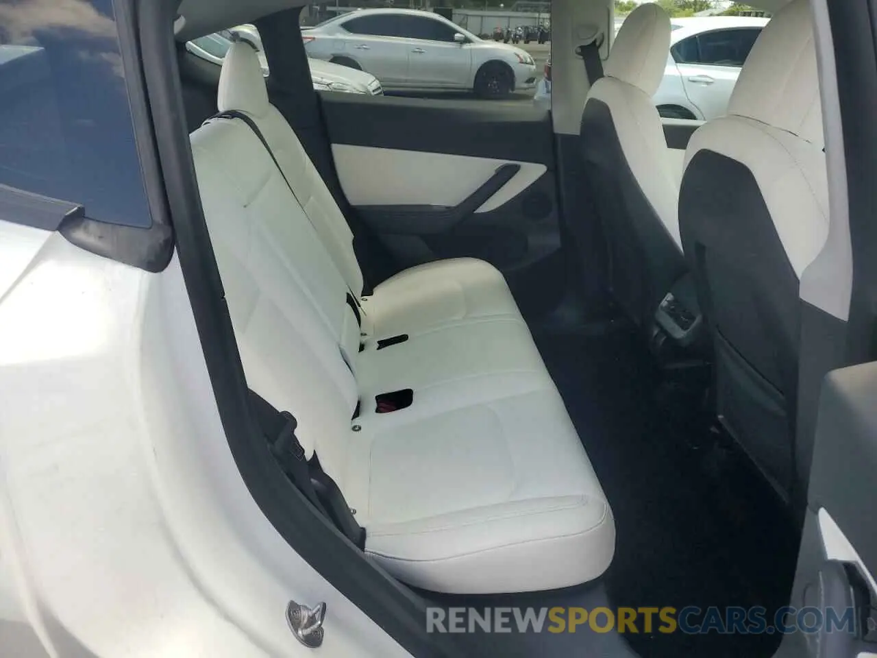 10 Photograph of a damaged car 5YJYGDEE7MF068975 TESLA MODEL Y 2021