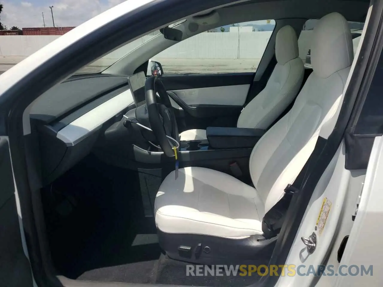 7 Photograph of a damaged car 5YJYGDEE7MF068975 TESLA MODEL Y 2021