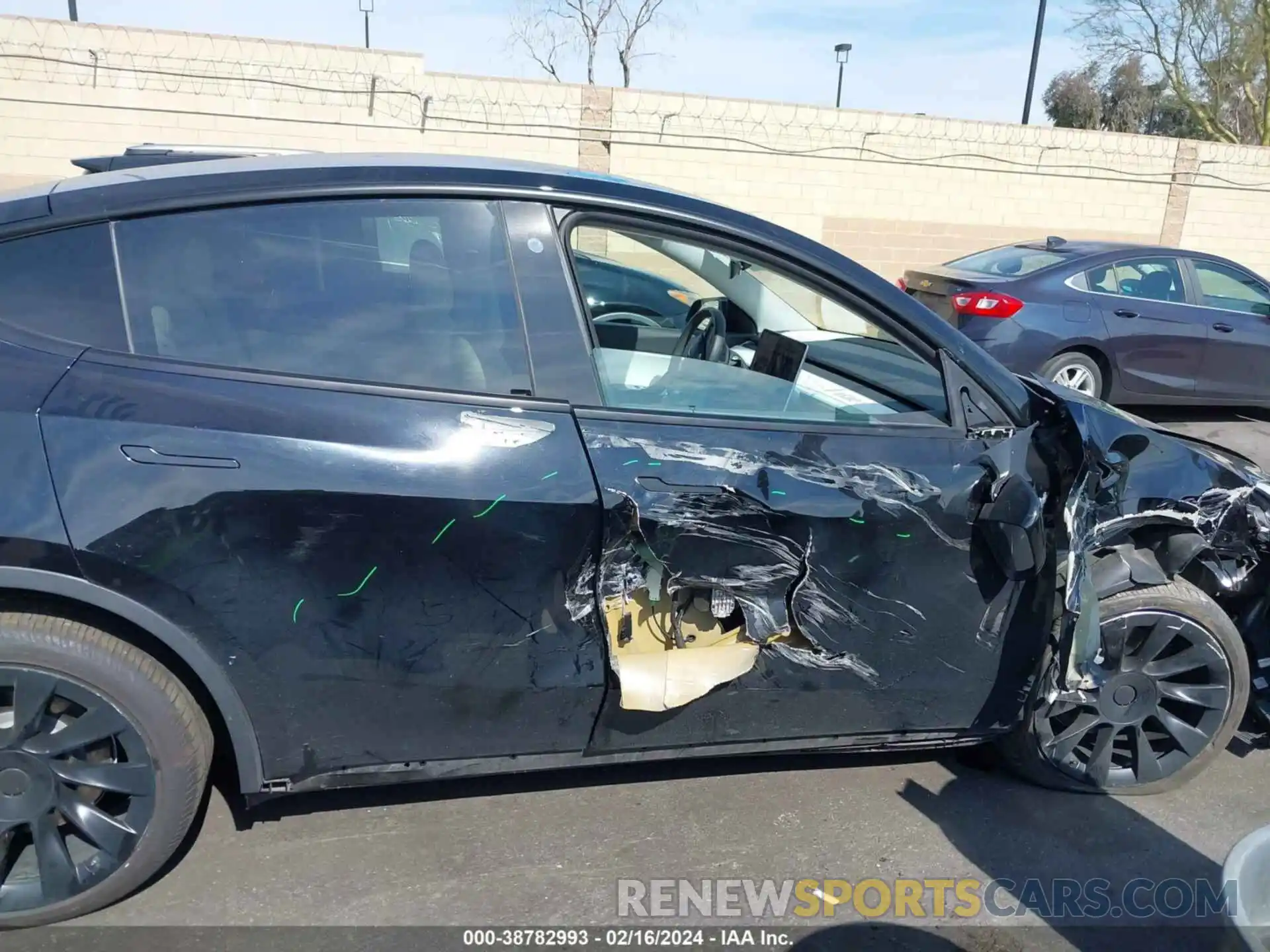 12 Photograph of a damaged car 5YJYGDEE7MF075120 TESLA MODEL Y 2021