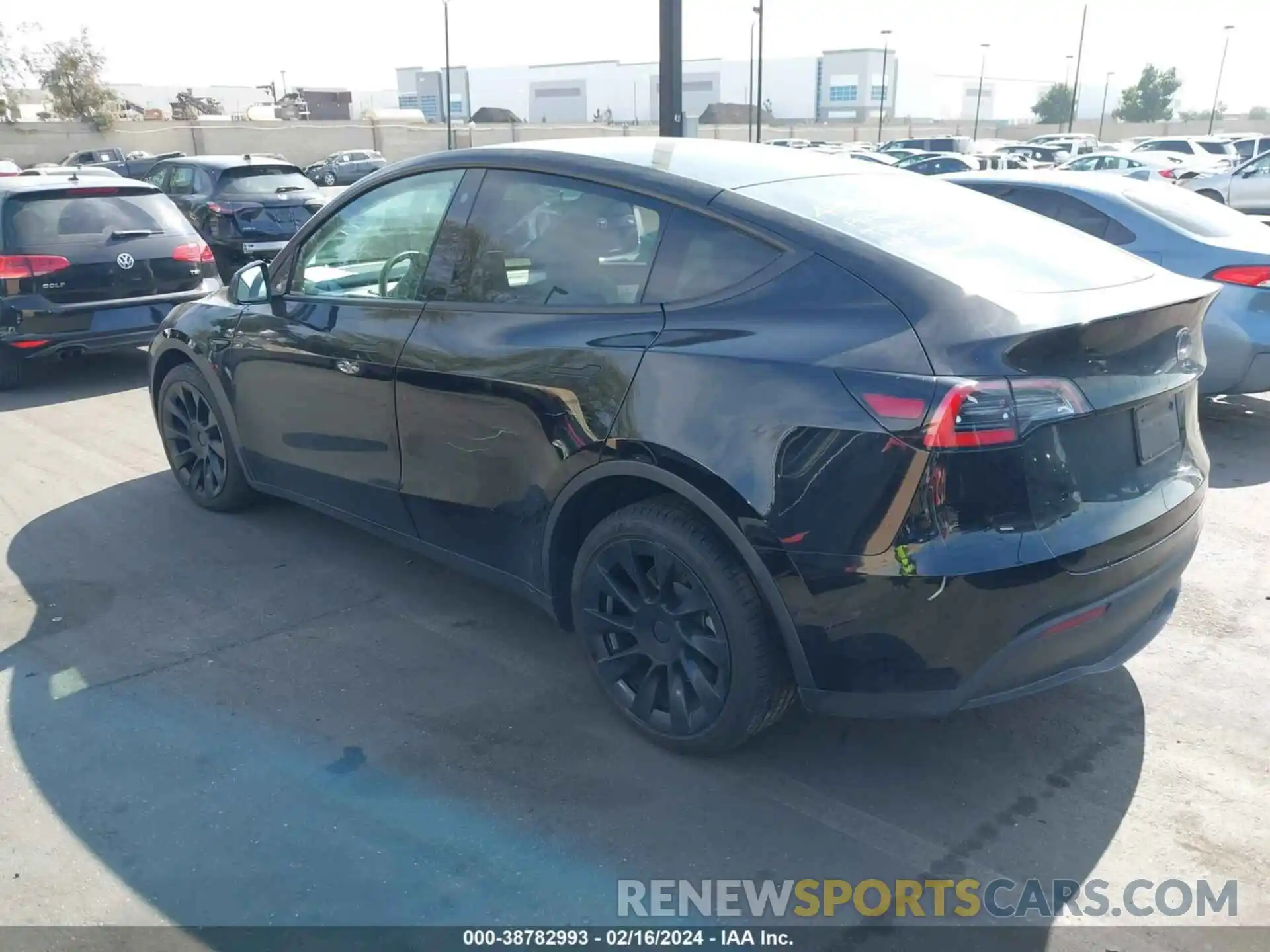 3 Photograph of a damaged car 5YJYGDEE7MF075120 TESLA MODEL Y 2021