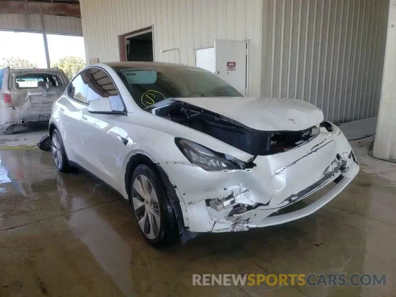 1 Photograph of a damaged car 5YJYGDEE7MF079846 TESLA MODEL Y 2021