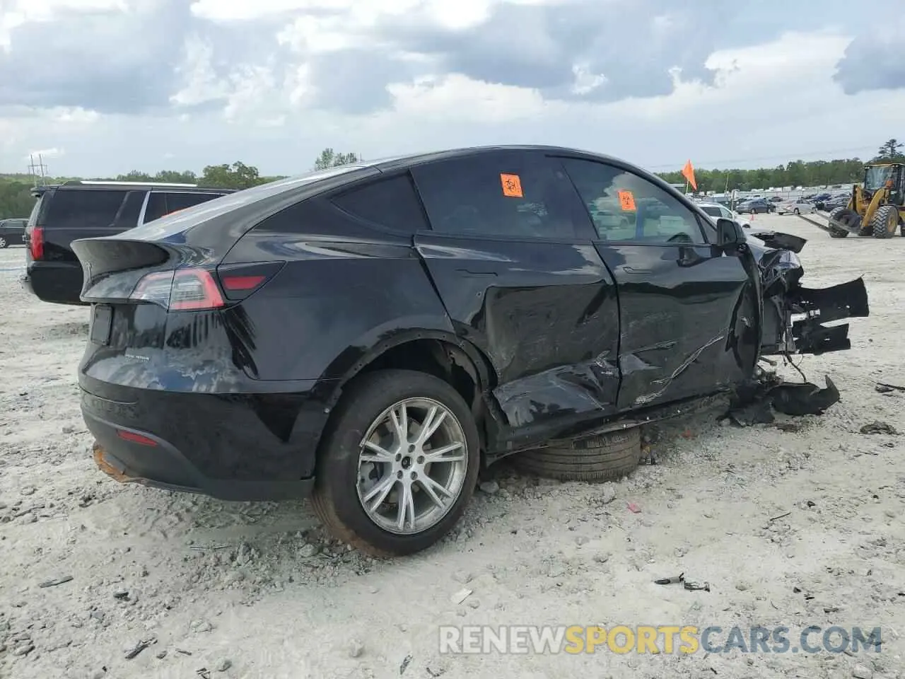 3 Photograph of a damaged car 5YJYGDEE7MF081337 TESLA MODEL Y 2021