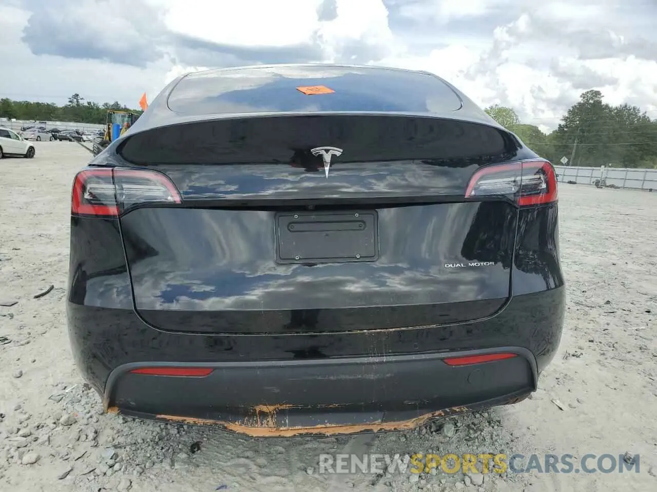 6 Photograph of a damaged car 5YJYGDEE7MF081337 TESLA MODEL Y 2021