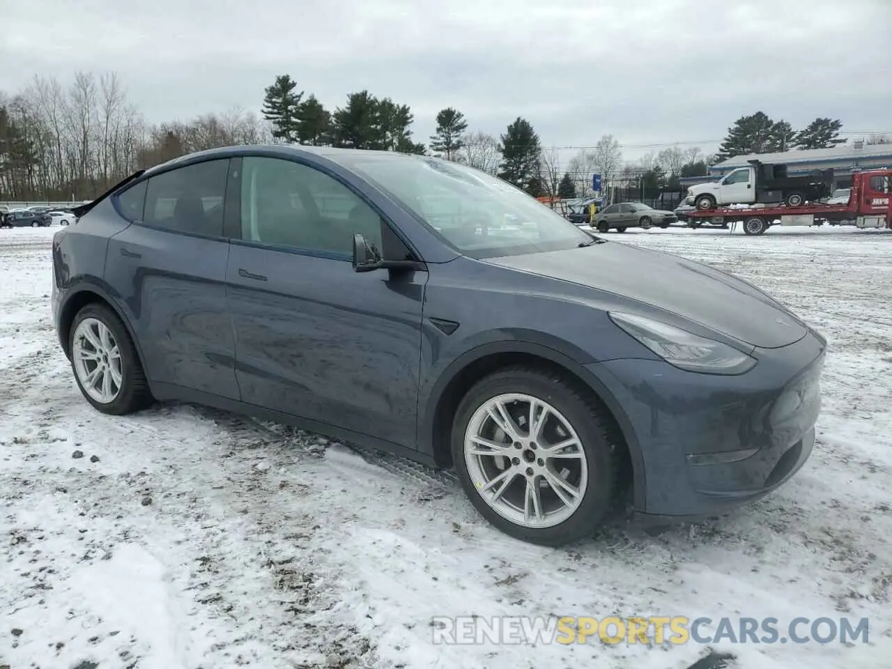 4 Photograph of a damaged car 5YJYGDEE7MF081953 TESLA MODEL Y 2021